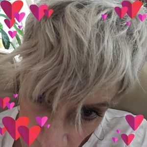 Meet your Posher, Leslie